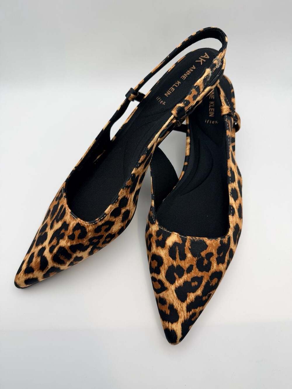 Anne Klein Shorty Leopard Print Slingback Kitten Heels Size 7.5M Timeless Classy